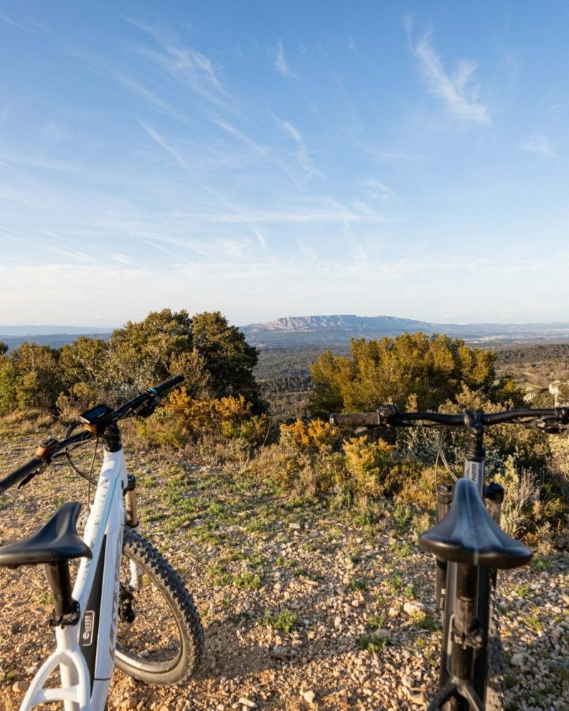 Balade à Vélo autour de Mimet - location de vélo électrique - Hôtel Restaurant Le Grand Puech